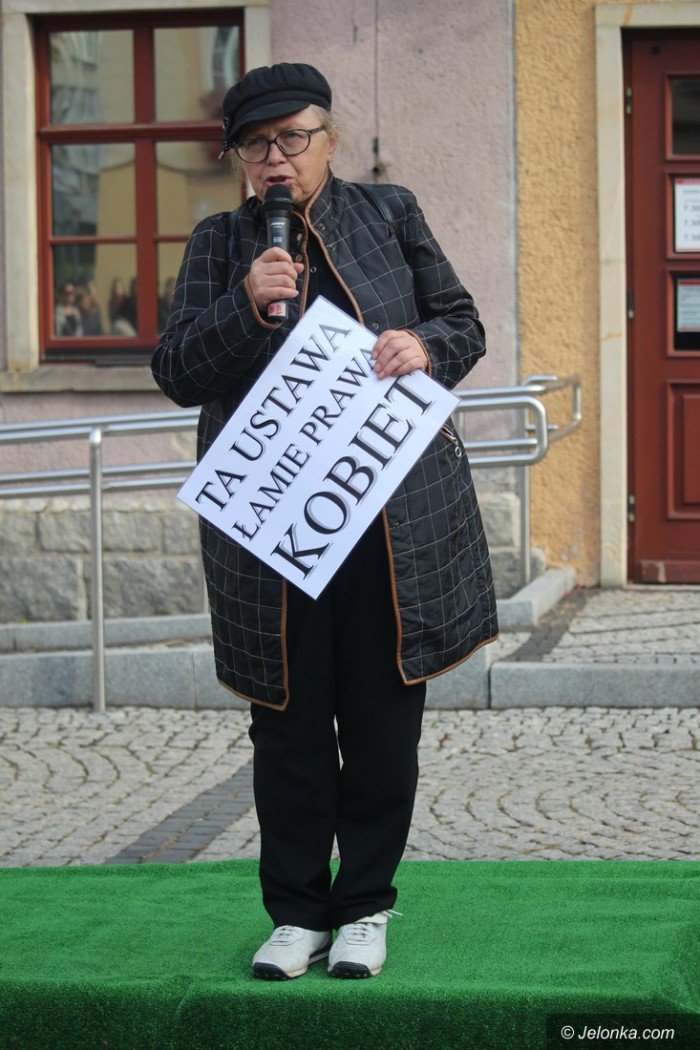 kobiety-mowia-stanowcze-nie-zakazowi-aborcji-foto-65298