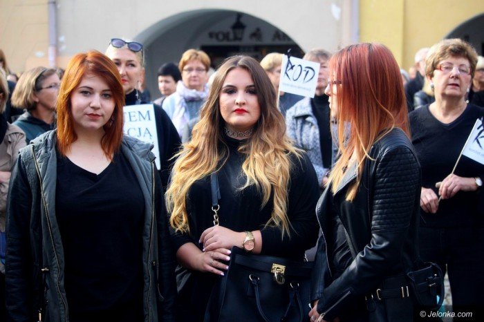 kobiety-mowia-stanowcze-nie-zakazowi-aborcji-foto-65298