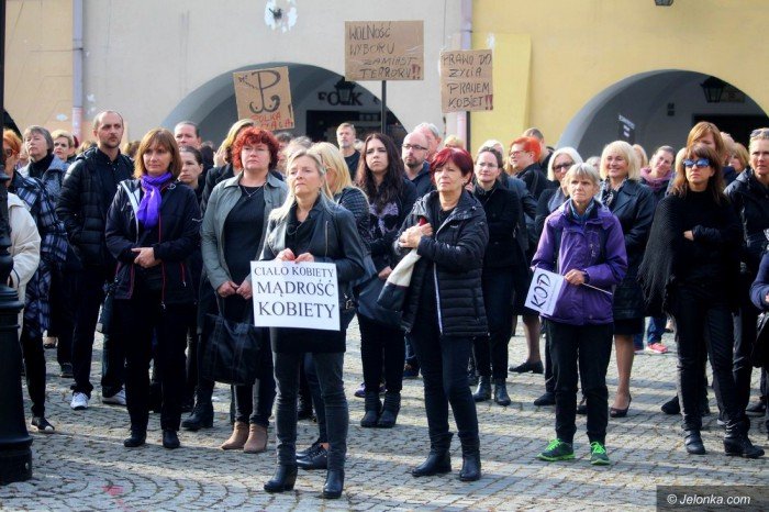 kobiety-mowia-stanowcze-nie-zakazowi-aborcji-foto-65298
