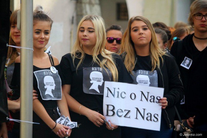 kobiety-mowia-stanowcze-nie-zakazowi-aborcji-foto-65298