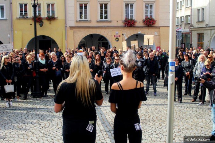 kobiety-mowia-stanowcze-nie-zakazowi-aborcji-foto-65298