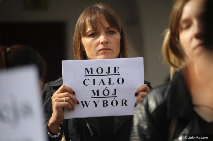 kobiety-mowia-stanowcze-nie-zakazowi-aborcji-foto-65298