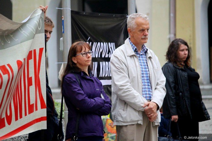 krotkie-spiecia-na-demonstracji-ws-aborcji-foto-65320