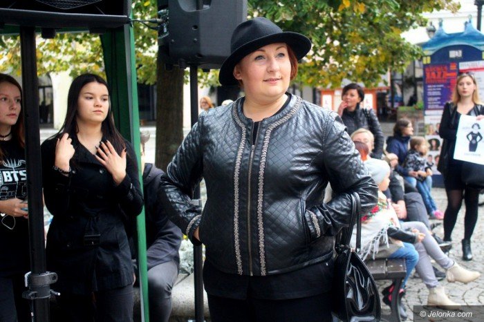 krotkie-spiecia-na-demonstracji-ws-aborcji-foto-65320