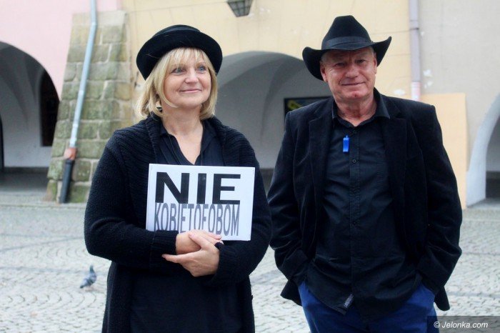 krotkie-spiecia-na-demonstracji-ws-aborcji-foto-65320