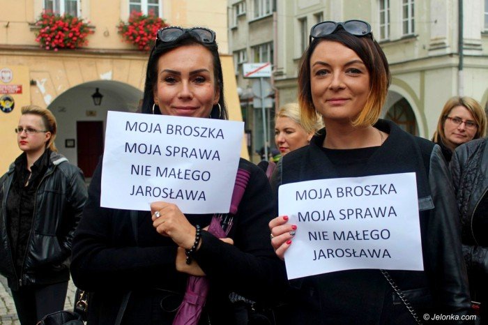 krotkie-spiecia-na-demonstracji-ws-aborcji-foto-65320