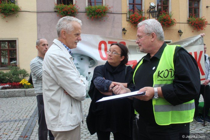 krotkie-spiecia-na-demonstracji-ws-aborcji-foto-65320