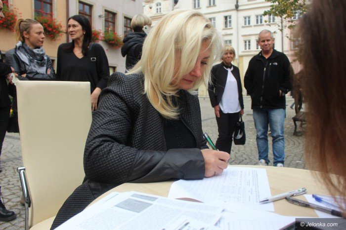 krotkie-spiecia-na-demonstracji-ws-aborcji-foto-65320