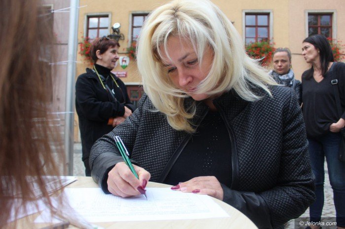 krotkie-spiecia-na-demonstracji-ws-aborcji-foto-65320
