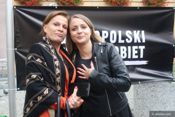 krotkie-spiecia-na-demonstracji-ws-aborcji-foto-65320