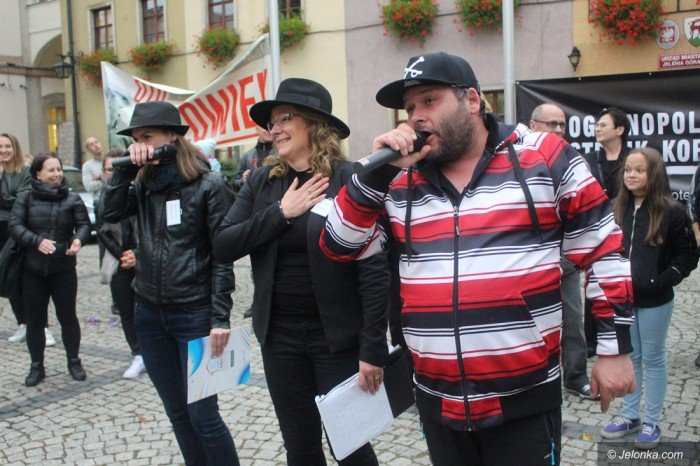 krotkie-spiecia-na-demonstracji-ws-aborcji-foto-65320