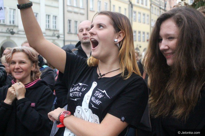 krotkie-spiecia-na-demonstracji-ws-aborcji-foto-65320
