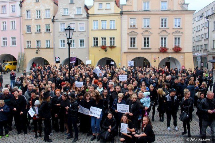 krotkie-spiecia-na-demonstracji-ws-aborcji-foto-65320