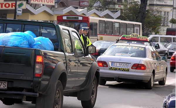Policja podczas interwencji na miejscu zdarzenia.