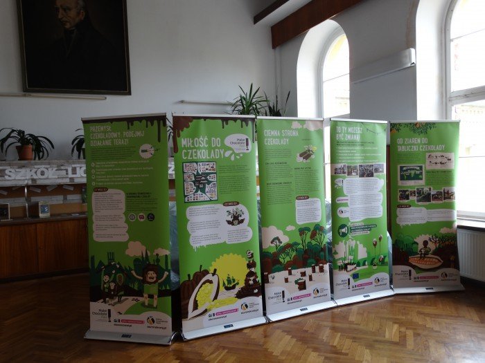 wystawa-sprawiedliwego-handlu-w-handlowce-foto-65368