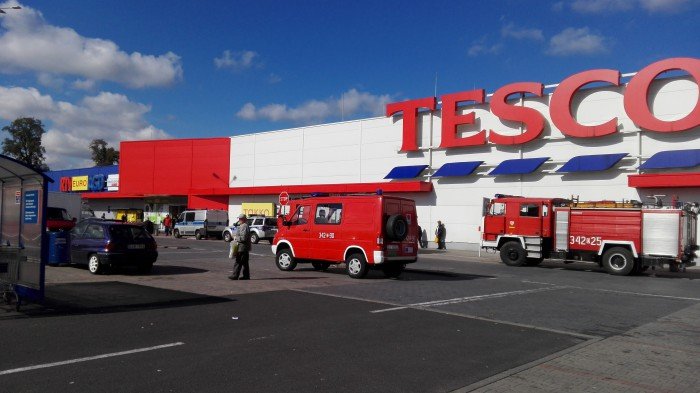 ewakuacja-w-tesco-przez-gupi-zart-aktualizacja-foto-65376