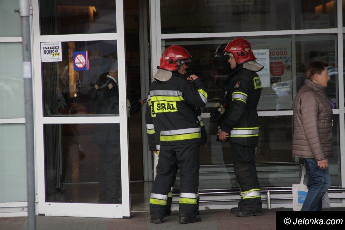 ewakuacja-w-tesco-przez-gupi-zart-aktualizacja-foto-65376