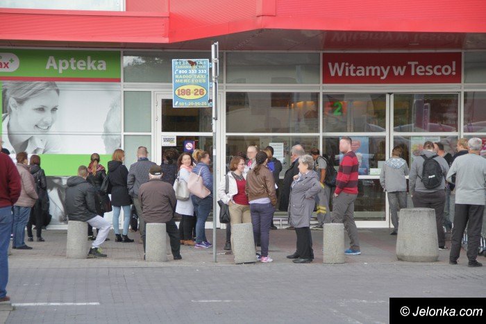 ewakuacja-w-tesco-przez-gupi-zart-aktualizacja-foto-65376