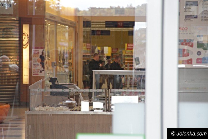ewakuacja-w-tesco-przez-gupi-zart-aktualizacja-foto-65376