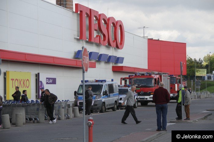 ewakuacja-w-tesco-przez-gupi-zart-aktualizacja-foto-65376