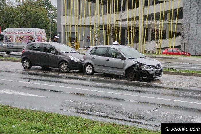 karambol-przy-nowym-rynku-z-udziaem-karetki-aktualizacja-foto-65394