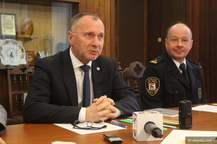 odblaski-dla-pieszych-i-bezpieczenstwo-na-cmentarzach-foto-65479