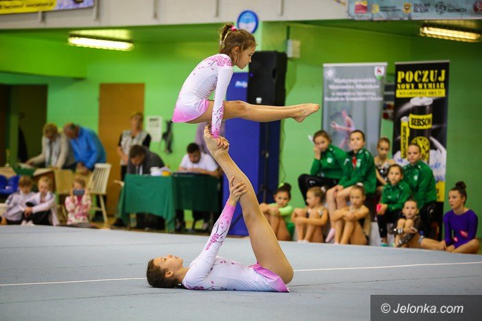 wysokie-loty-w-hali-przy-zotniczej-foto-65509