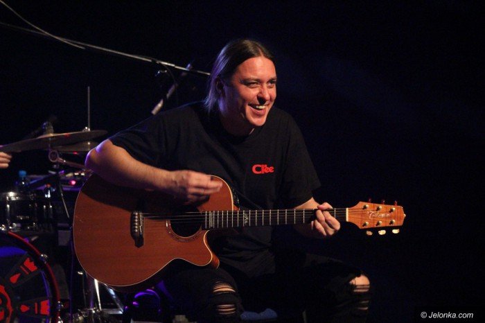 sebastian-riedel-z-zespoem-porwa-publicznosc-foto-65513