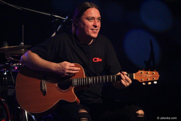 sebastian-riedel-z-zespoem-porwa-publicznosc-foto-65513