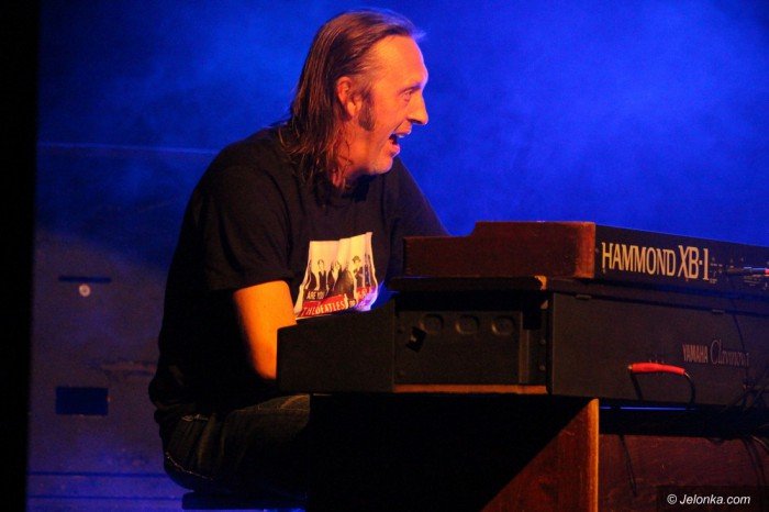 sebastian-riedel-z-zespoem-porwa-publicznosc-foto-65513