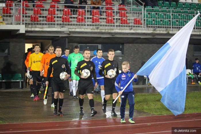 biaoniebiescy-zmierzyli-sie-z-liderem-foto-65612