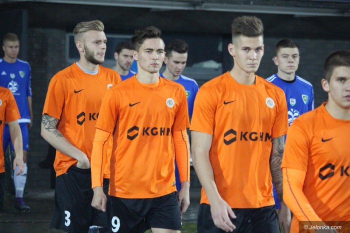 biaoniebiescy-zmierzyli-sie-z-liderem-foto-65612