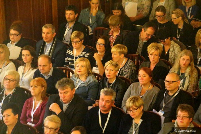 konferencja-o-zmianach-i-mozliwosciach-w-oswiacie-foto-65649
