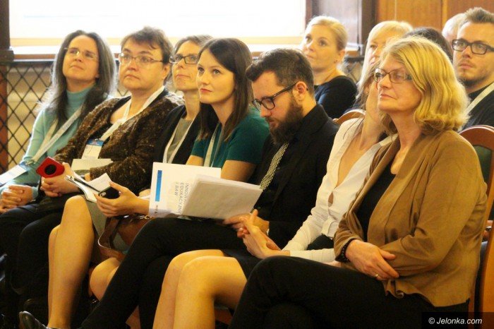 konferencja-o-zmianach-i-mozliwosciach-w-oswiacie-foto-65649