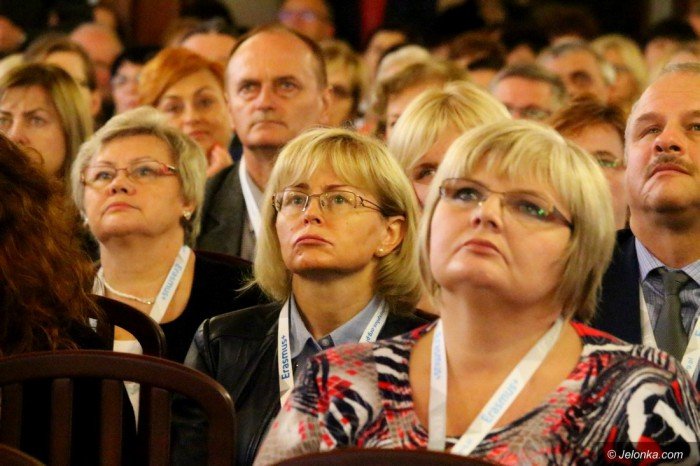 konferencja-o-zmianach-i-mozliwosciach-w-oswiacie-foto-65649