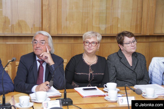 sesja-w-powiecie-kowary-przejey-liceum-foto-65697