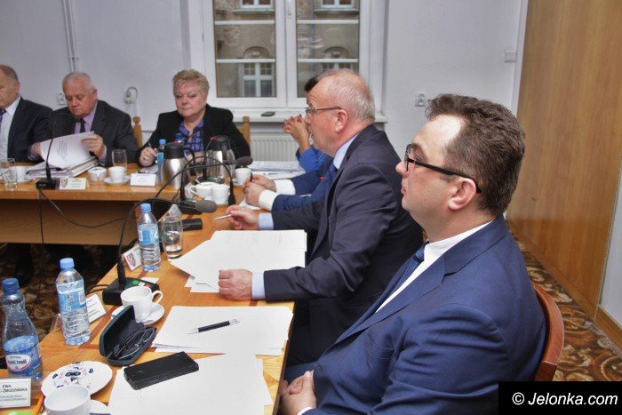 sesja-w-powiecie-kowary-przejey-liceum-foto-65697