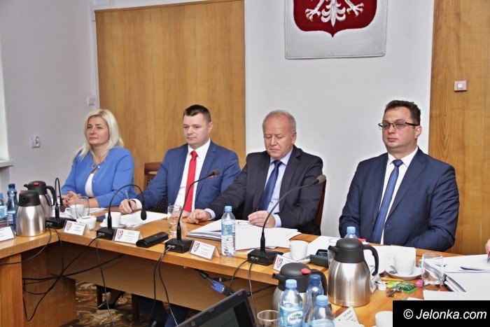 sesja-w-powiecie-kowary-przejey-liceum-foto-65697