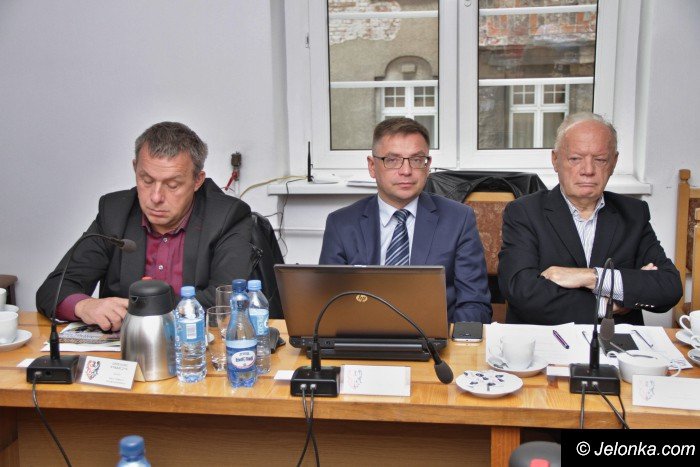 sesja-w-powiecie-kowary-przejey-liceum-foto-65697