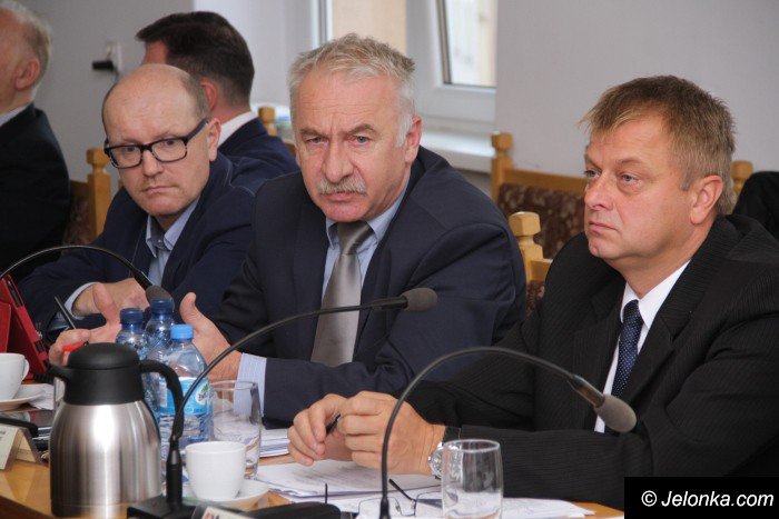 sesja-w-powiecie-kowary-przejey-liceum-foto-65697