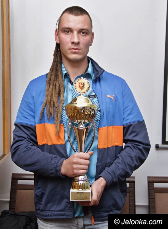 sesja-w-powiecie-kowary-przejey-liceum-foto-65697
