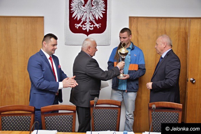 sesja-w-powiecie-kowary-przejey-liceum-foto-65697