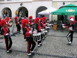 holenderska-orkiestra-na-placu-ratuszowym-6570