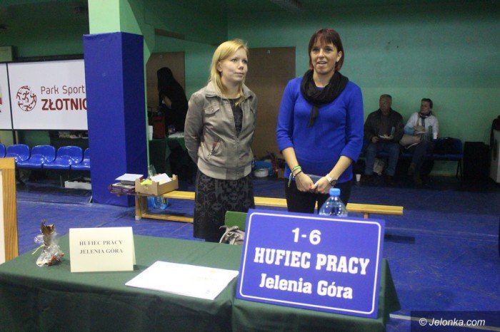 nie-tylko-modzi-szukali-pracy-na-targach-foto-65714