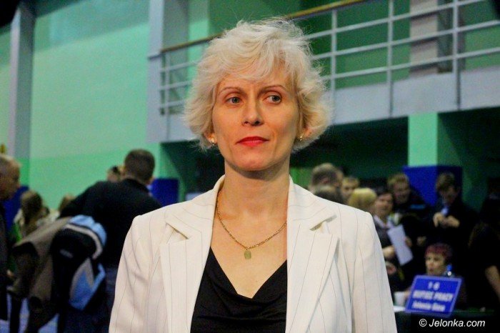 nie-tylko-modzi-szukali-pracy-na-targach-foto-65714