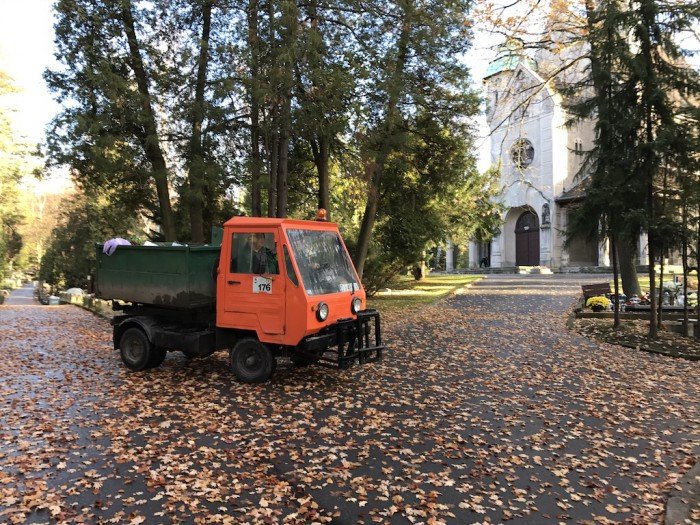 sprzatanie-na-jeleniogorskich-nekropoliach-foto-65792