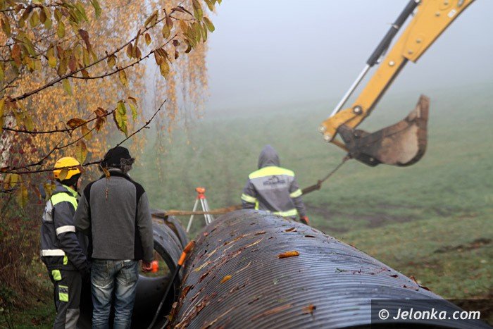 zamknieta-droga-jezow-sudeckiczernica-foto-65876