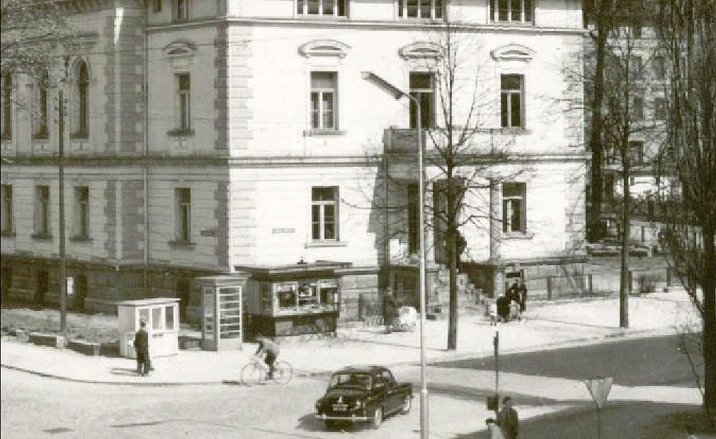 Ten biurokratyczny labirynt wydeptali Niemcy: urząd powiatowy, dziś – miejski. Na zdjęciu jako siedziba Powiatowej Rady Narodowej z lat 60-tych minionego wieku.