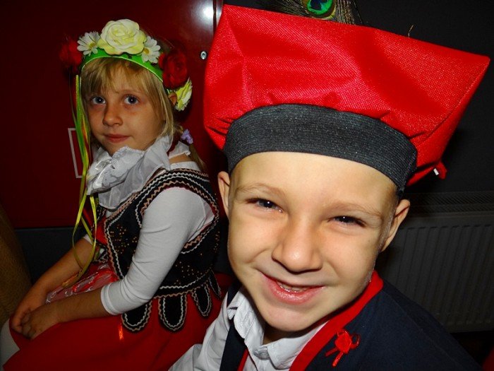 przedszkolaki-w-pieknym-przegladzie-patriotycznym-foto-65923