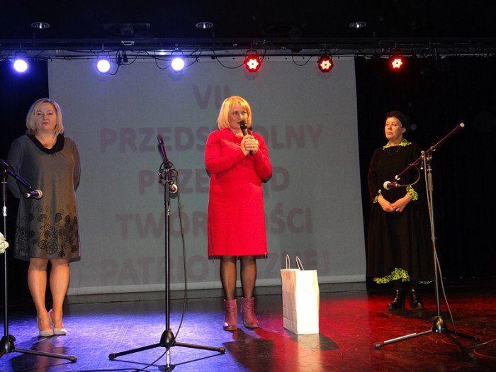 przedszkolaki-w-pieknym-przegladzie-patriotycznym-foto-65923